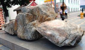 Камень таганаит: Фото В.Михайлова. НА-СВЯЗИ.ru