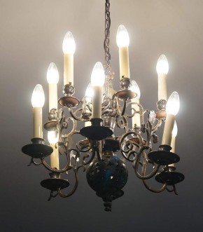 Веретено люстры (паникадило)