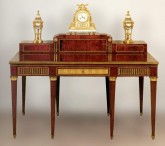 Письменный стол