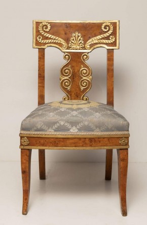 Стул из Английского дворца в Петергофе (?)