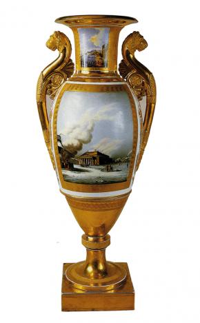 Ваза с изображением Большого театра в Петербурге