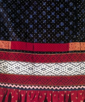 Подол женской рубахи