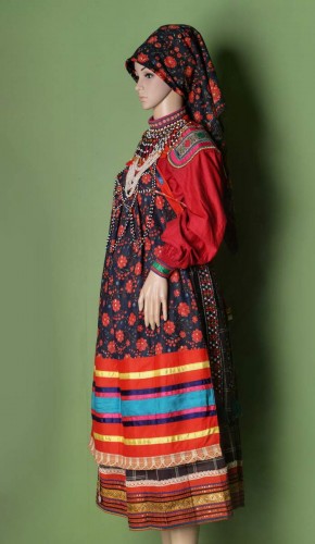 Женский праздничный костюм