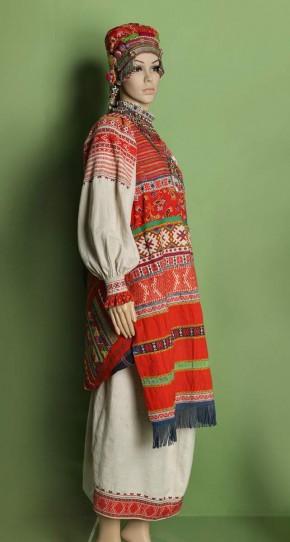 Женский праздничный костюм