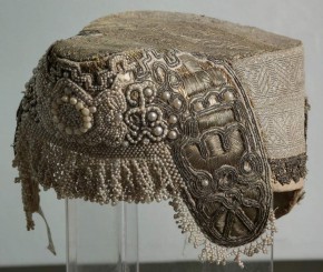 Головной убор — кокошник