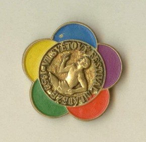 Значок VII-го Всемирного Фестиваля молодежи