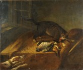 Собака и кошка у стола с битой птицей