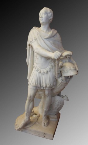 Уменьшенное повторение памятника П. А. Румянцеву-Задунайскому