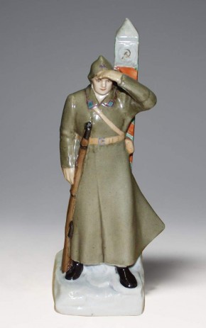 Фигура «Пограничник у пограничного столба»