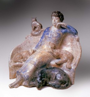 Женский портрет. (Сидящая с собачкой)