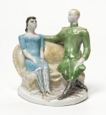 Офицер с девушкой (Разговор)