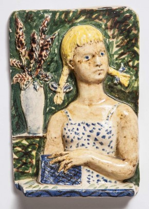 Девочка с книгой